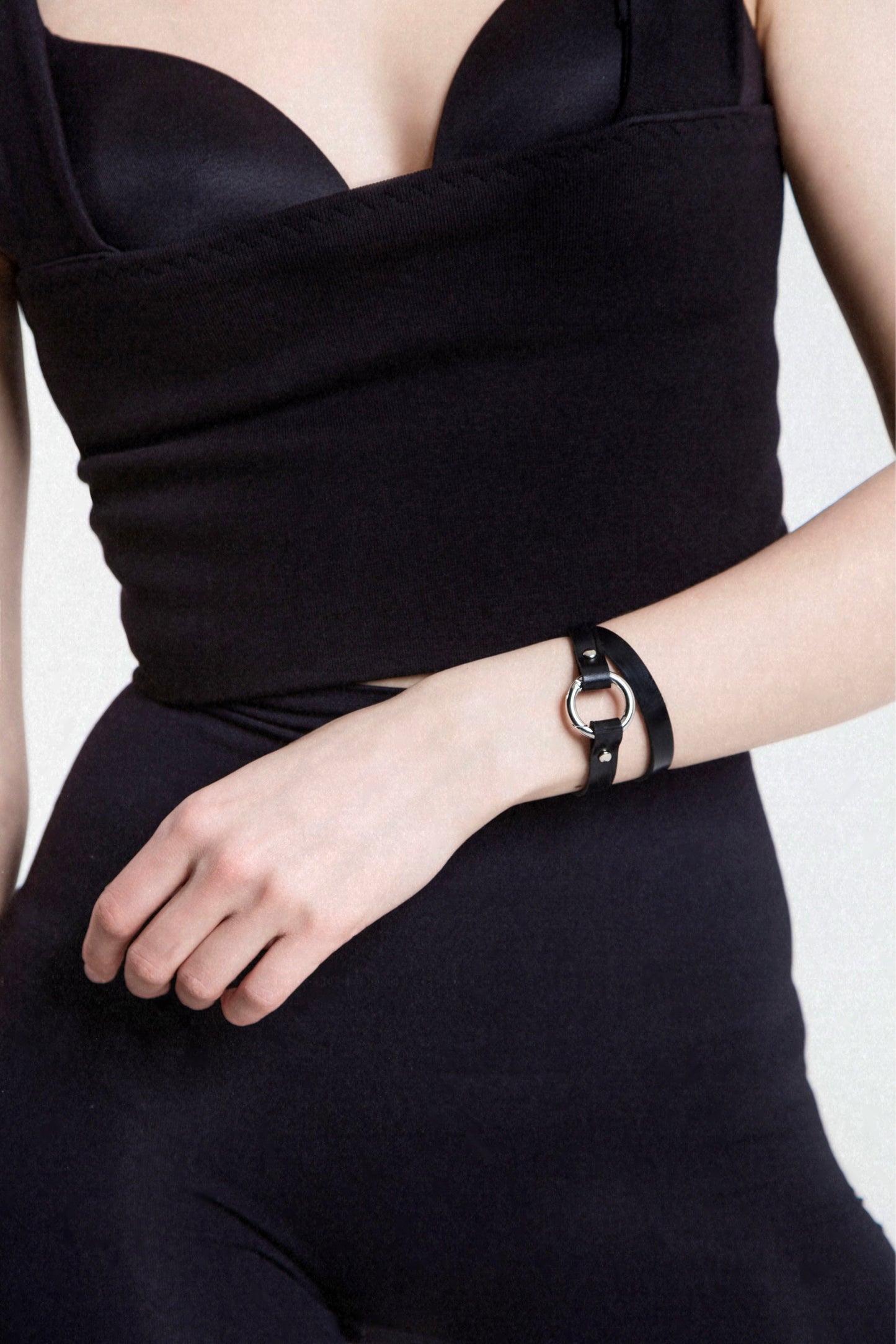 VENUS BRACELET / CHOKER