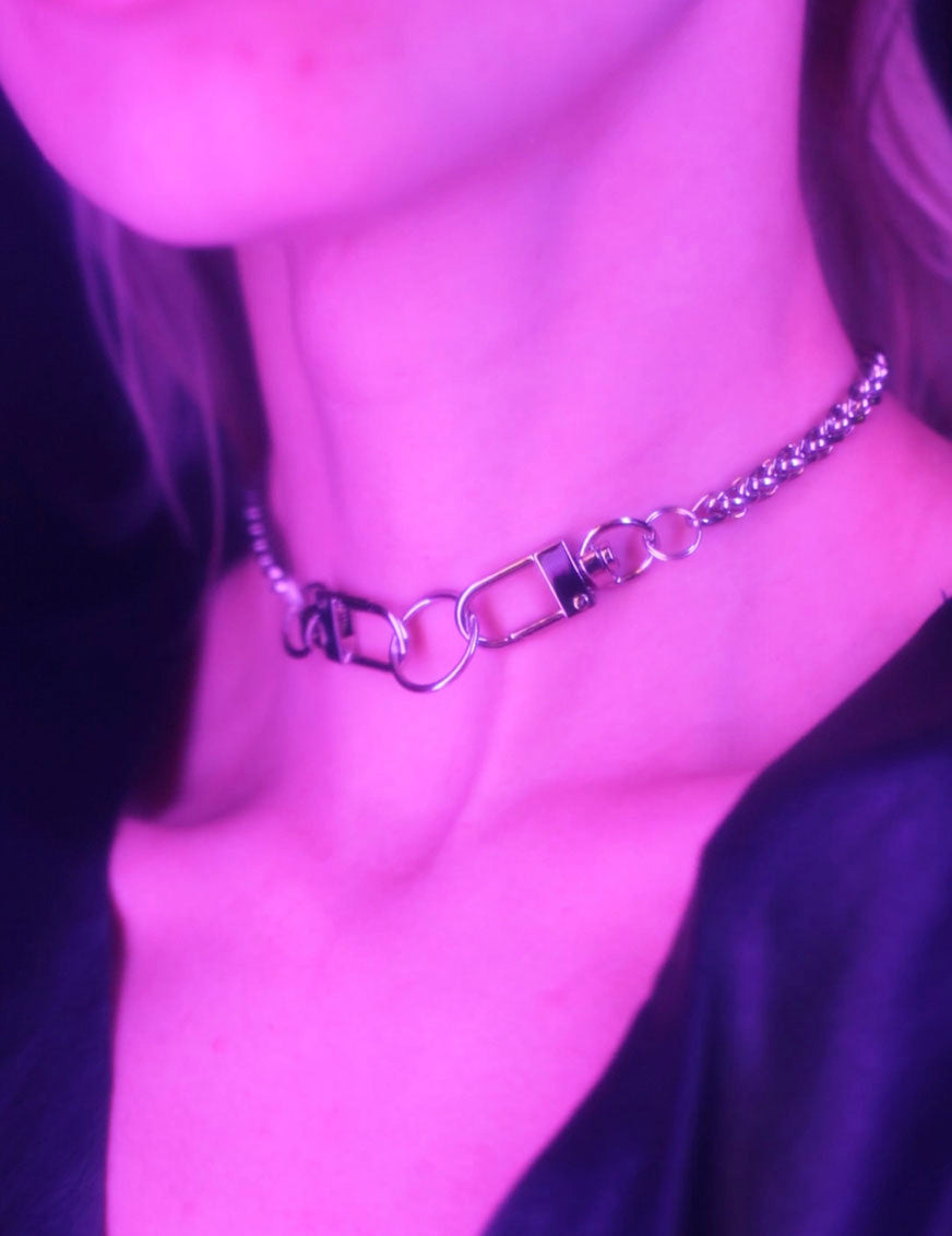 THIN LILLY CHAIN CHOKER